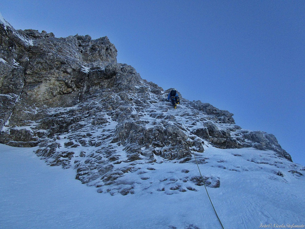 Aggiriamo a destra il salto iniziale su misto (M3)