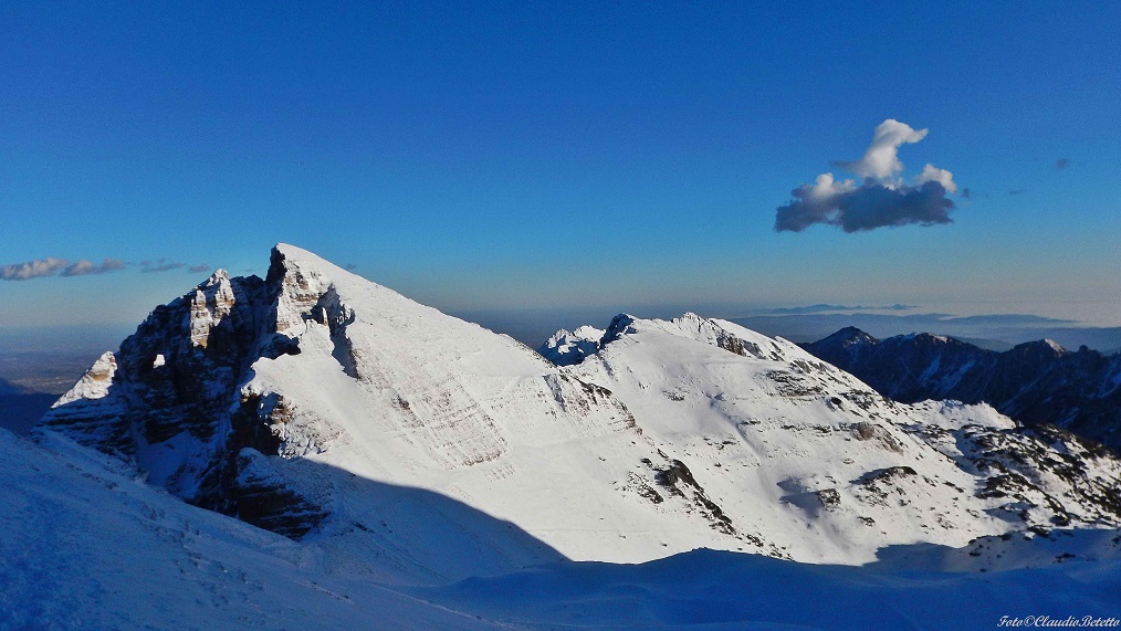 Cima Mosca vista dal sentiero 157 che conduce a valle