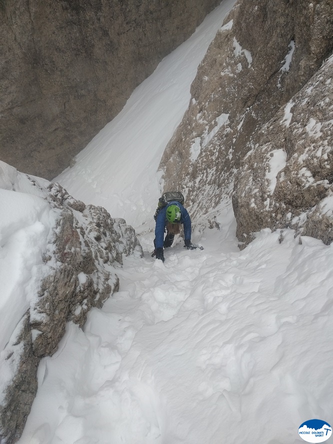 canalino prima della partetina di roccia